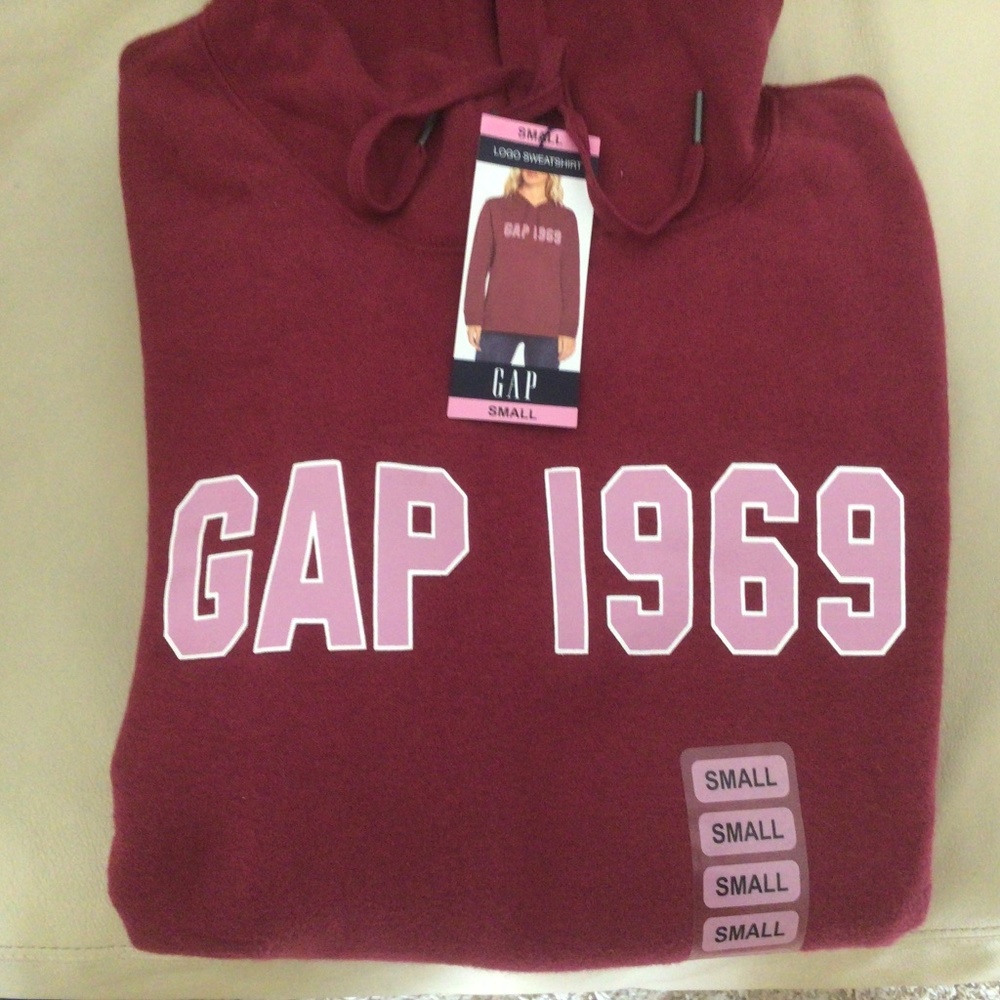 Gap logo sweatshirt long sleeve women